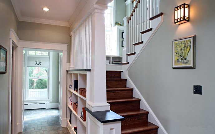 Интерьер холла с лестницей в частном доме: примеры дизайна